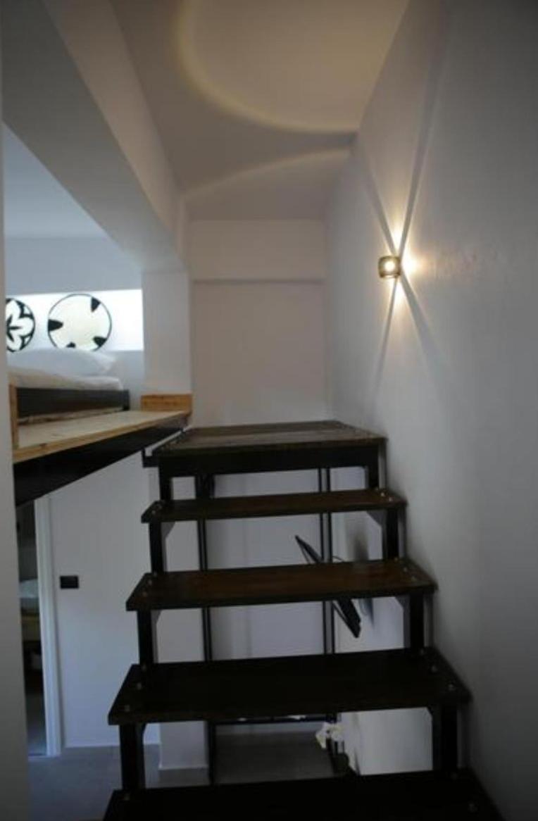 On The Rocks Bed & Breakfast เคพาโร ภายนอก รูปภาพ