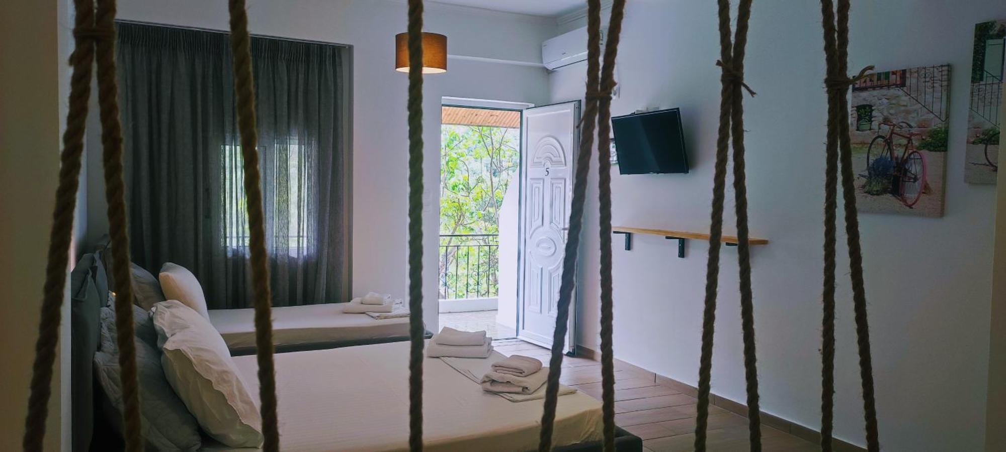 On The Rocks Bed & Breakfast เคพาโร ภายนอก รูปภาพ